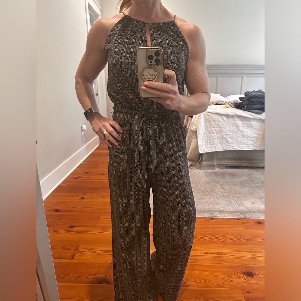 Sanctuary sleeveless jumpsuit. Size M